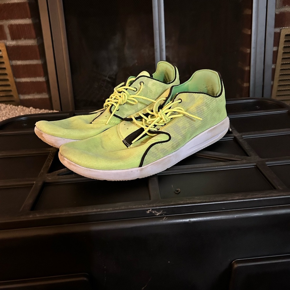 Jordan Eclipse Ghost Green